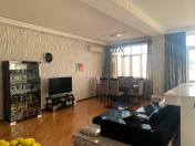 Satılır 2 otaqlı 90 m2 yeni tikili Gənclik m.