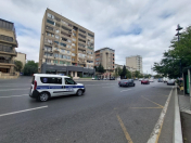 Satılır 2 otaqlı 50 m2 köhnə tikili Gənclik m.