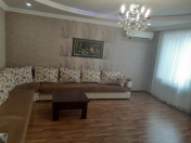 İcarəyə verilir 4 otaqlı 85 m2 köhnə tikili Bakıxanov