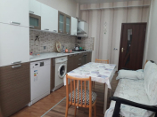 Satılır 3 otaqlı 130 m2 yeni tikili Memar Əcəmi m.