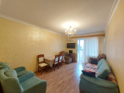 Satılır 2 otaqlı 65 m2 köhnə tikili Gənclik m.