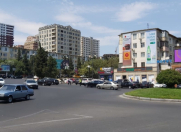 Satılır 1 otaqlı 60 m2 obyekt Memar Əcəmi m.