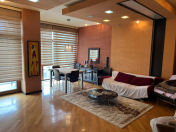 İcarəyə verilir 3 otaqlı 140 m2 yeni tikili 28 May m.