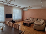 Satılır 4 otaqlı 90 m2 köhnə tikili Ukrayna dairəsi