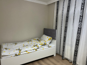 İcarəyə verilir 4 otaqlı 100 m2 köhnə tikili 28 May m.