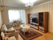 İcarəyə verilir 3 otaqlı 100 m2 köhnə tikili İçəri Şəhər m.