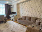 Satılır 2 otaqlı 58 m2 köhnə tikili Zərifə Əliyeva adına park