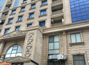 Satılır 3 otaqlı 136 m2 yeni tikili Tibb Universiteti