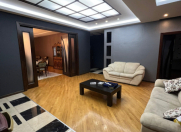 İcarəyə verilir 4 otaqlı 200 m2 yeni tikili Tibb Universiteti