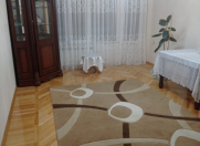 İcarəyə verilir 3 otaqlı 70 m2 köhnə tikili 28 may