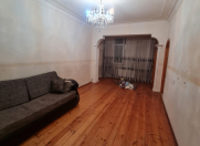 Satılır 3 otaqlı 65 m2 köhnə tikili Memar Əcəmi m.