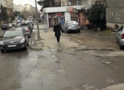 Satılır 1 otaqlı 70 m2 obyekt Memar Əcəmi m.