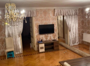 İcarəyə verilir 4 otaqlı 135 m2 köhnə tikili Nəriman Nərimanov m.