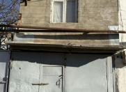 Satılır 10 otaqlı 200 m2 həyət evi Montin