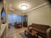 Satılır 2 otaqlı 50 m2 köhnə tikili Zərifə Əliyeva adına park