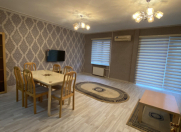 İcarəyə verilir 2 otaqlı 85 m2 köhnə tikili İçəri Şəhər m.