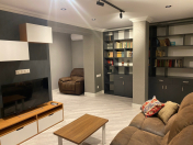 İcarəyə verilir 2 otaqlı 60 m2 köhnə tikili Nizami m.