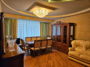 İcarəyə verilir 3 otaqlı 80 m2 köhnə tikili İnşaatçılar m.