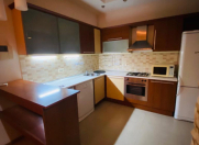 İcarəyə verilir 2 otaqlı 90 m2 köhnə tikili Sahil m.