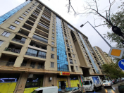 Satılır 1 otaqlı 80 m2 obyekt Gənclik m.