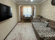 Satılır 3 otaqlı 70 m2 köhnə tikili Qara Qarayev m.