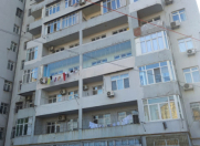 Satılır 3 otaqlı 100 m2 köhnə tikili Həzi Aslanov m.
