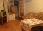 Satılır 3 otaqlı 70 m2 köhnə tikili Neftçilər m.