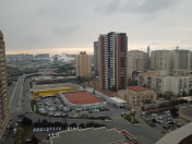 İcarəyə verilir 5 otaqlı 250 m2 yeni tikili Şah İsmayıl Xətai m.