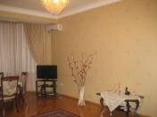 İcarəyə verilir 3 otaqlı 95 m2 yeni tikili Gənclik m.