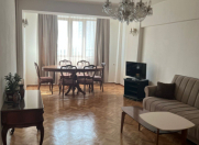 İcarəyə verilir 3 otaqlı 70 m2 köhnə tikili Şah İsmayıl Xətai m.