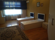 İcarəyə verilir 3 otaqlı 175 m2 yeni tikili Elmlər Akademiyası m.