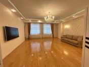 Satılır 4 otaqlı 161 m2 yeni tikili Gənclik m.