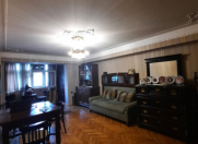 Satılır 3 otaqlı 70 m2 köhnə tikili İnşaatçılar m.