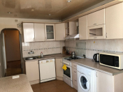 Satılır 3 otaqlı 100 m2 köhnə tikili Səbail r.