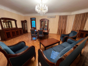 İcarəyə verilir 3 otaqlı 110 m2 köhnə tikili Nizami m.