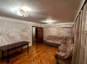 İcarəyə verilir 3 otaqlı 80 m2 köhnə tikili Xalqlar Dostluğu m.