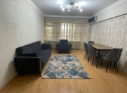 İcarəyə verilir 3 otaqlı 100 m2 köhnə tikili Şah İsmayıl Xətai m.