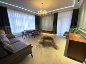 İcarəyə verilir 3 otaqlı 140 m2 yeni tikili Şah İsmayıl Xətai m.