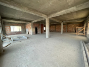 Satılır 30 otaqlı 2700 m2 obyekt Koroğlu m.