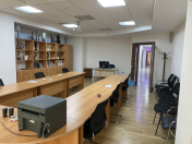 İcarəyə verilir 7 otaqlı 245 m2 ofis 8 Noyabr m.