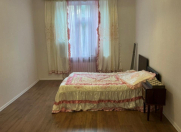 İcarəyə verilir 2 otaqlı 60 m2 köhnə tikili 28 May m.