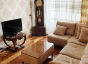 Satılır 4 otaqlı 100 m2 köhnə tikili Gənclik m.