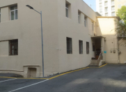 Satılır 2 otaqlı 66.7 m2 köhnə tikili Zərifə Əliyeva adına park