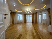 Satılır 3 otaqlı 147 m2 yeni tikili Nəriman Nərimanov m.