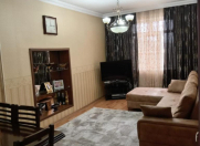 Satılır 2 otaqlı 60 m2 köhnə tikili Nizami r.