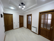 Satılır 3 otaqlı 65 m2 köhnə tikili Bakıxanov