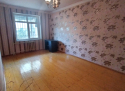 Satılır 2 otaqlı 50 m2 köhnə tikili Neapol dairəsi