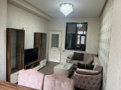 İcarəyə verilir 2 otaqlı 70 m2 yeni tikili 28 May m.