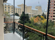 Satılır 5 otaqlı 150 m2 köhnə tikili Qış parkı