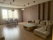 İcarəyə verilir 3 otaqlı 150 m2 yeni tikili Gənclik m.